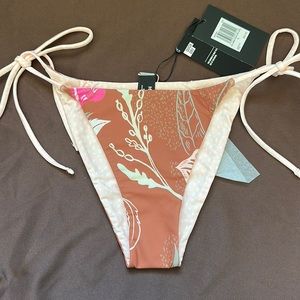 Hurley string bikini bottom only. Size L